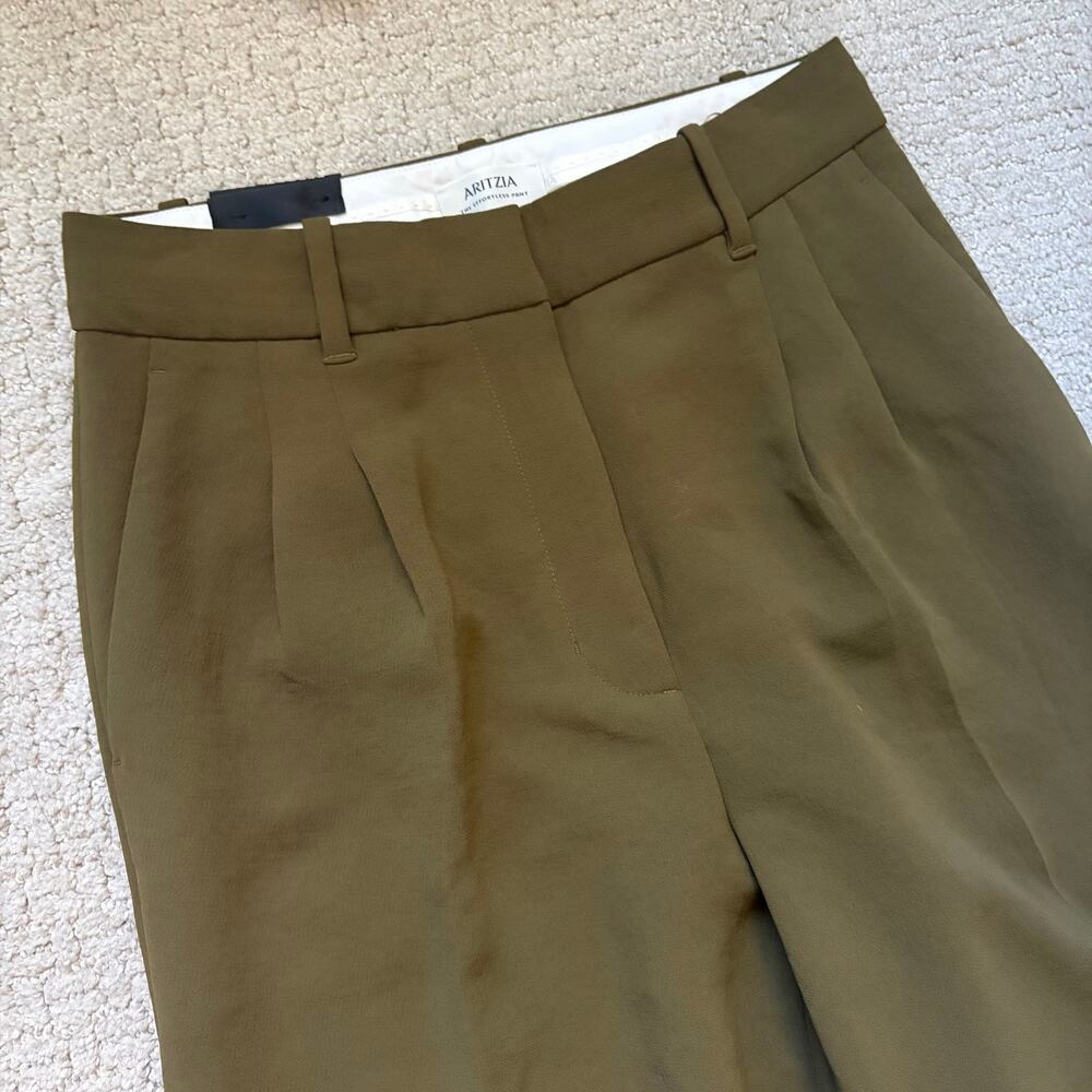 *NWT Aritzia The Effortless Pants Crepette Olive Green Size 6 Short Wide Leg - Picture 3 of 10